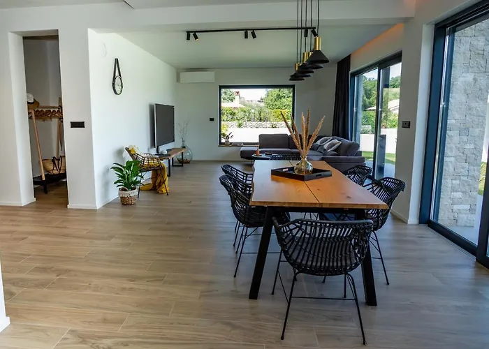 Mia Stella * Ρόβινι