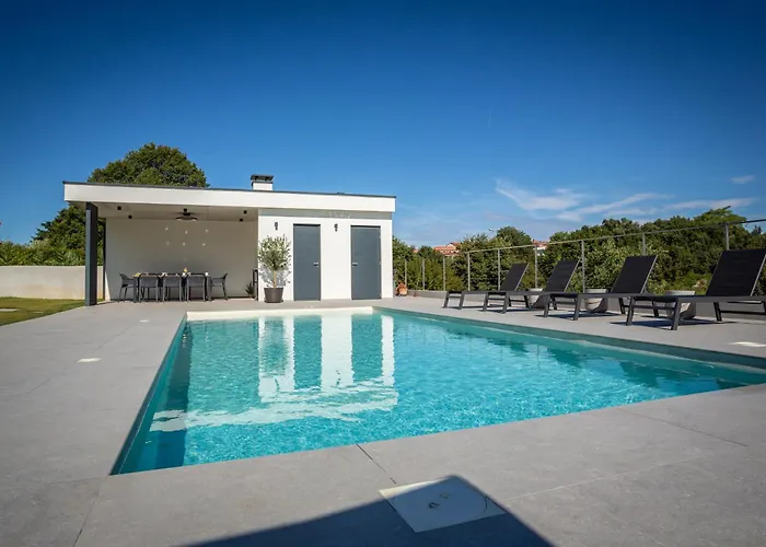 Mia Stella Ρόβινι