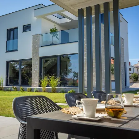 Mia Stella Villa *